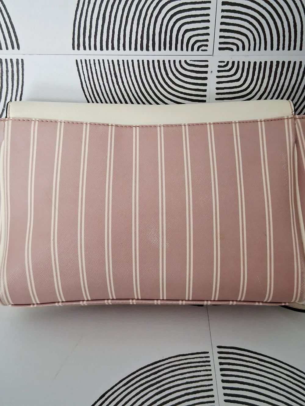 Guess Los Angeles Flap Crossbody Bag Pink Cream Striped Purse Flawed Y2K Charm